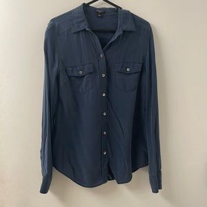 ANN TAYLOR Women Size 4 Navy Silk Button Up Shirt Blouse.